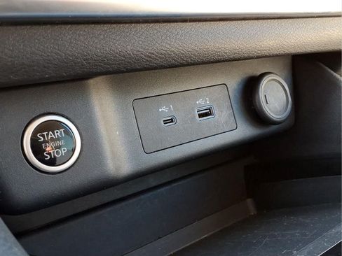 Used 2023 Nissan Rogue SV FWD image 12