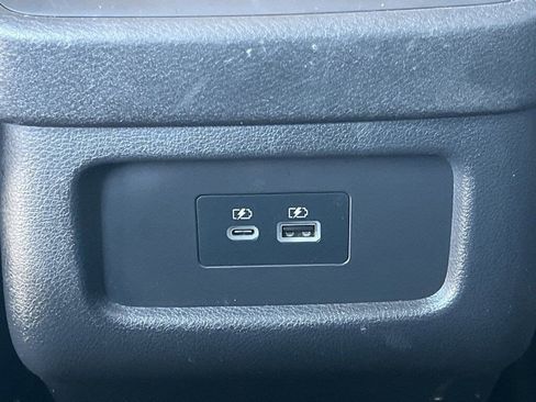 Used 2022 Nissan Pathfinder SL image 19