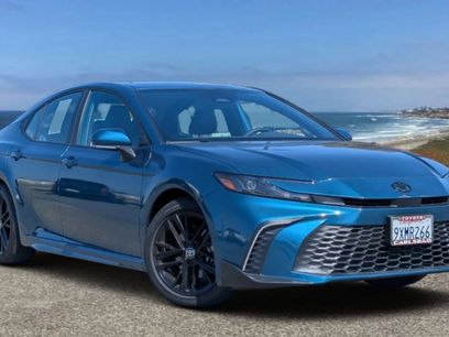 Used 2026 Toyota Camry SE w/ Convenience Package