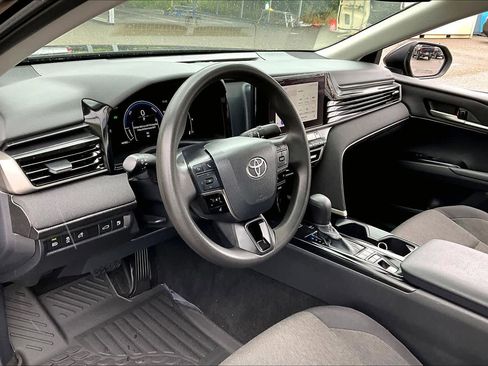 Certified 2025 Toyota Camry LE image 17