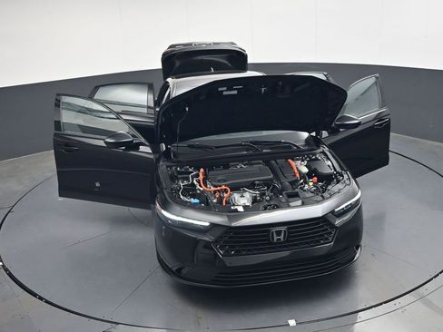 Used 2024 Honda Accord Sport image 35