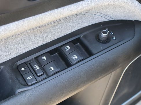 Used 2022 Jeep Compass Latitude AWD/4WD image 19