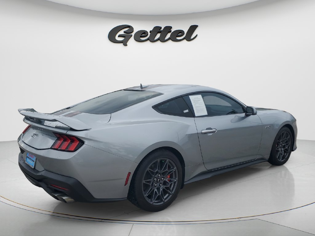 Used 2025 Ford Mustang GT Premium w/ GT Performance Package RWD image 4