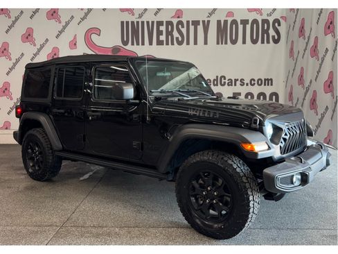 Used 2021 Jeep Wrangler Unlimited Sport AWD/4WD image 3