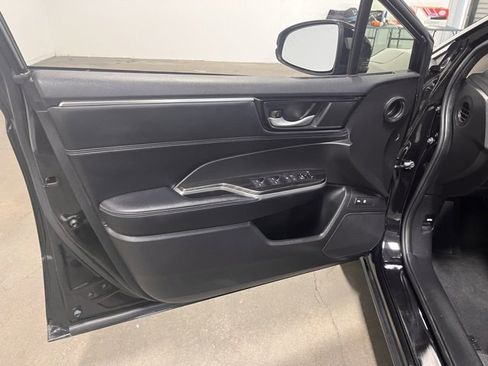 Used 2020 Honda Clarity Plug-In Hybrid image 24