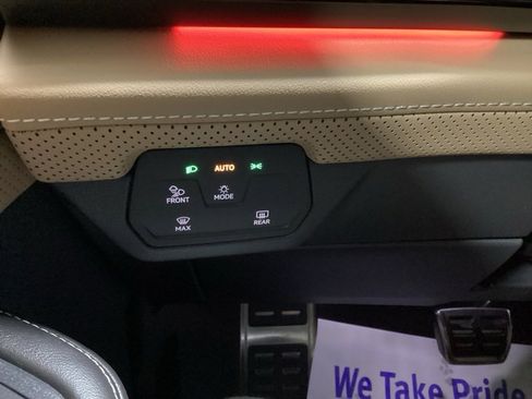 Used 2024 Volkswagen Atlas Cross Sport SEL R-Line image 22