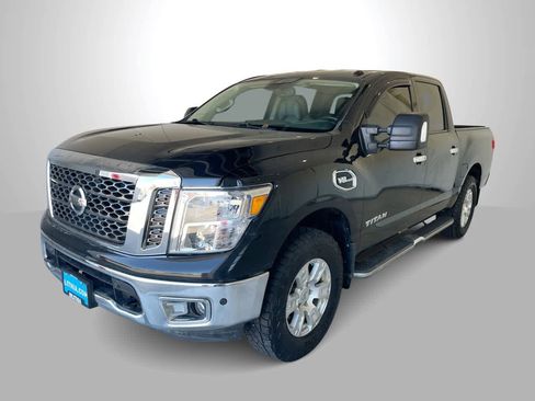 Used 2017 Nissan Titan SV image 1