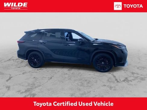 Certified 2025 Toyota Highlander XSE AWD/4WD image 2