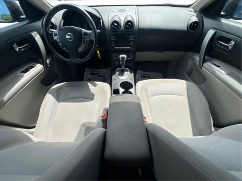 Used 2015 Nissan Rogue S w/ Convenience Package FWD image 2