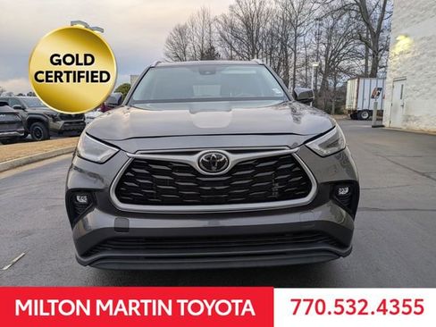 Certified 2022 Toyota Highlander XLE image 8