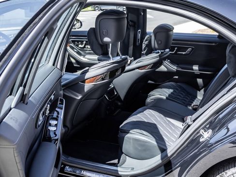 Used 2024 Mercedes-Benz S 580e 4MATIC Sedan image 23