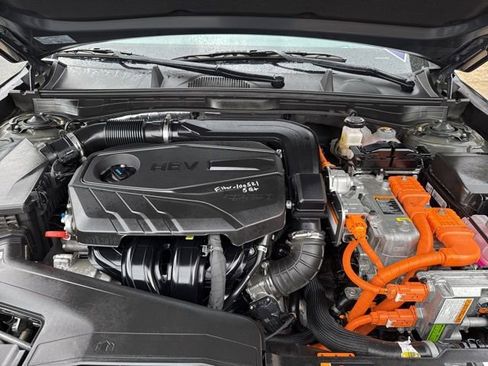 Certified 2024 Hyundai Sonata Limited FWD image 28