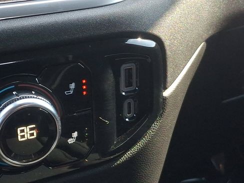 Certified 2025 GMC Sierra 1500 Elevation image 26