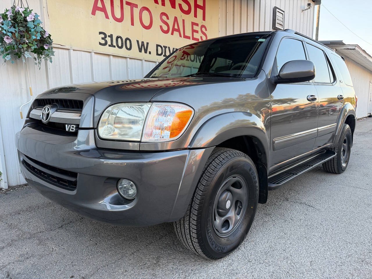 Used 2005 Toyota Sequoia SR5 w/ Towing Pkg RWD image 6