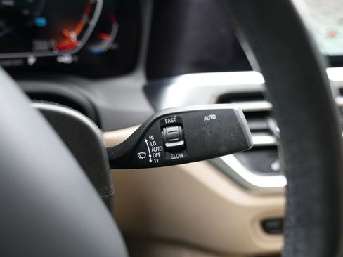 Used 2021 BMW 330i xDrive Sedan w/ Convenience Package image 21