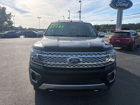 Used 2019 Ford Expedition Platinum AWD/4WD image 2