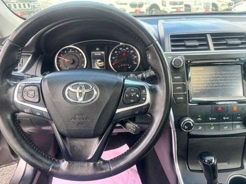 Used 2016 Toyota Camry SE w/ Moonroof Package FWD image 20