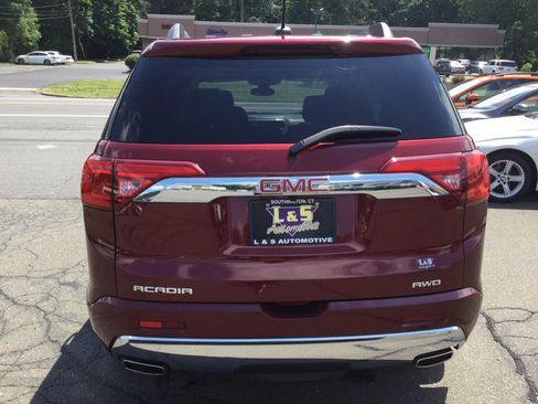 Used 2017 GMC Acadia Denali w/ Technology Package AWD/4WD image 9