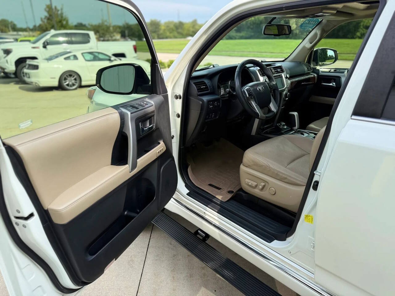 Used 2017 Toyota 4Runner Limited AWD/4WD image 13