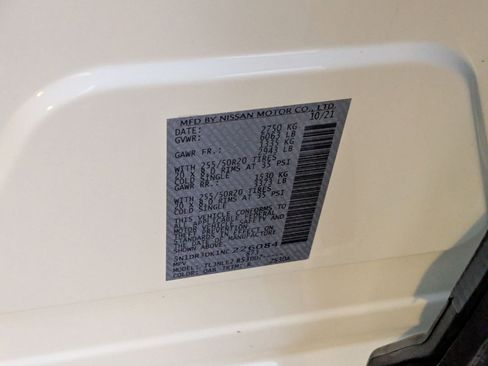 Used 2022 Nissan Pathfinder Platinum w/ Cargo Package image 28