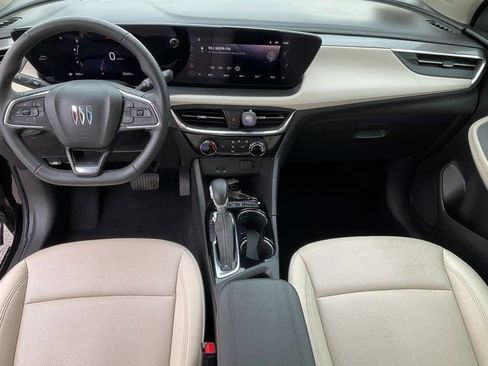 Used 2024 Buick Encore GX Sport Touring w/ Advanced Technology Package image 4