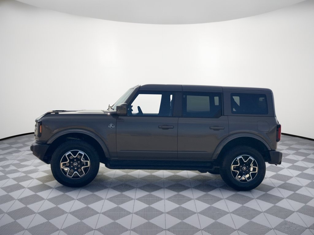 Used 2025 Ford Bronco Outer Banks AWD/4WD image 2