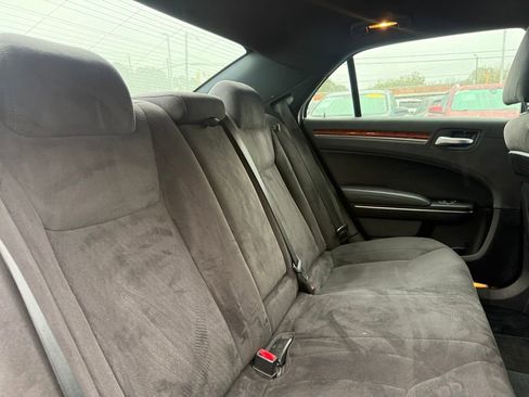 Used 2012 Chrysler 300 image 20