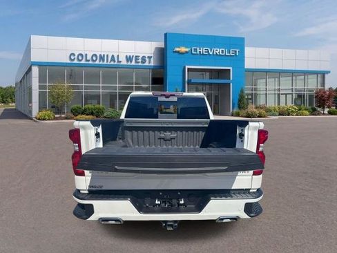 Used 2025 Chevrolet Silverado 1500 High Country w/ High Country Premium Package AWD/4WD image 8