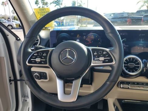 Used 2023 Mercedes-Benz GLB 250 w/ Premium Package image 30