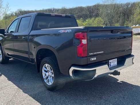 Used 2023 Chevrolet Silverado 1500 LT AWD/4WD image 5