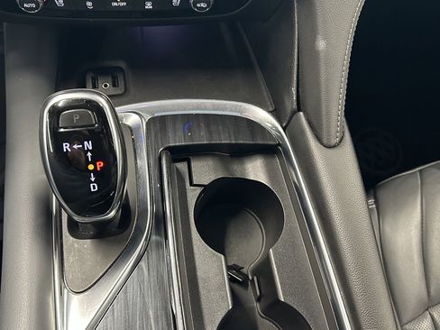 Used 2019 Buick Enclave Premium image 34