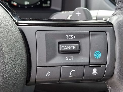 Used 2023 Nissan Rogue Platinum w/ Platinum Premium Package AWD/4WD image 23