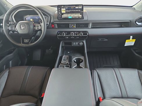 New 2025 Honda Pilot Black Edition image 9