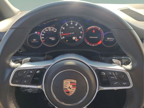 Used 2020 Porsche Cayenne image 23