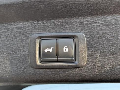 Used 2023 Mitsubishi Outlander SE Black Edition image 15