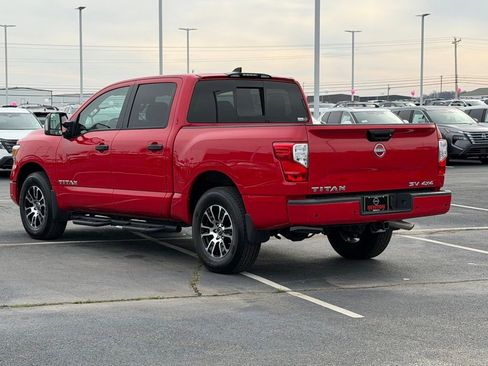 Used 2024 Nissan Titan SV w/ SV Convenience Package image 7