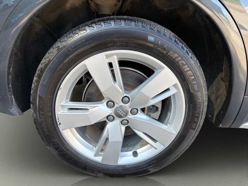 Used 2019 Audi Q5 2.0T Premium Plus w/ Premium Plus Package AWD/4WD image 29