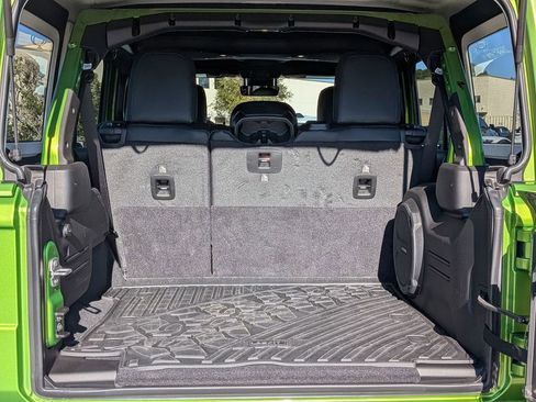 Used 2025 Jeep Wrangler Unlimited Rubicon 392 image 30