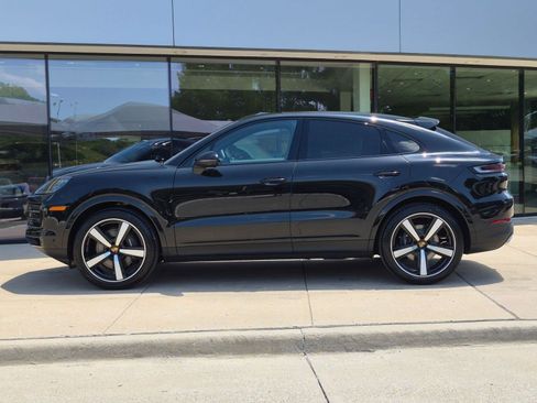 New 2026 Porsche Cayenne Coupe AWD/4WD image 2