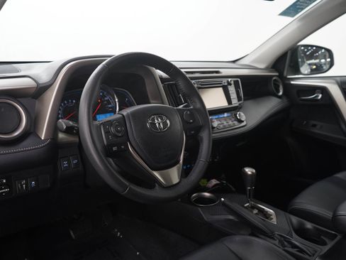 Used 2013 Toyota RAV4 Limited AWD/4WD image 25