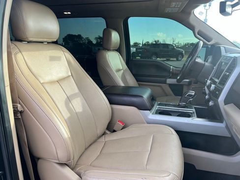 Used 2019 Ford F150 Lariat w/ Equipment Group 502A Luxury AWD/4WD image 14