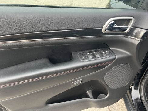 Used 2017 Jeep Grand Cherokee Trailhawk image 13