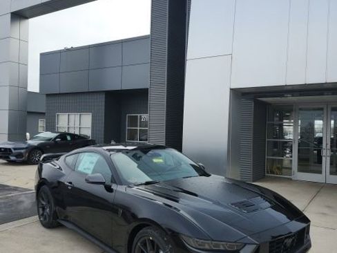 New 2026 Ford Mustang Dark Horse image 2