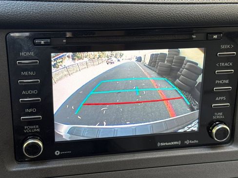 Used 2018 Toyota Sienna XLE image 25