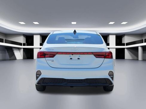 Used 2024 Kia Forte LX FWD image 5