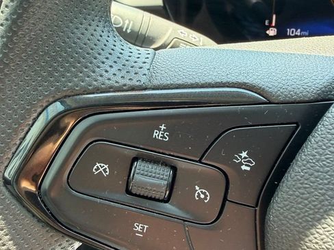 Used 2025 Chevrolet Trax LT FWD image 22