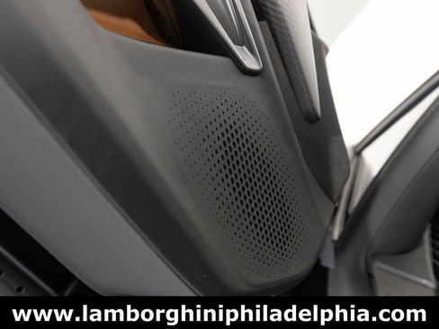 Used 2024 Lamborghini Revuelto AWD/4WD image 15