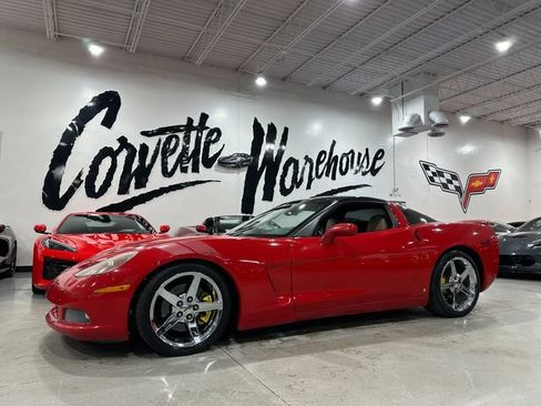 Used 2007 Chevrolet Corvette Coupe w/ Preferred Equipment Group RWD image 1