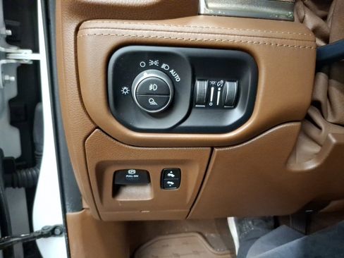 Used 2019 RAM 1500 Limited image 24