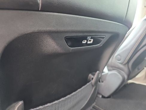 Used 2023 Chrysler Pacifica Touring-L FWD image 15